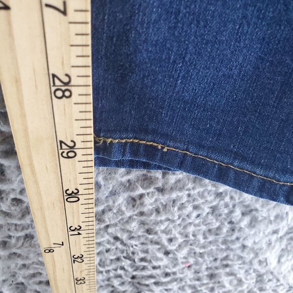 Signature Levi Strauss Jeans Womens Size 18 Long Blue Shaping Pull-On Skinny - Picture 9 of 12